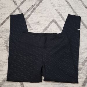 🆕️🎄NWT Nike One Leggings